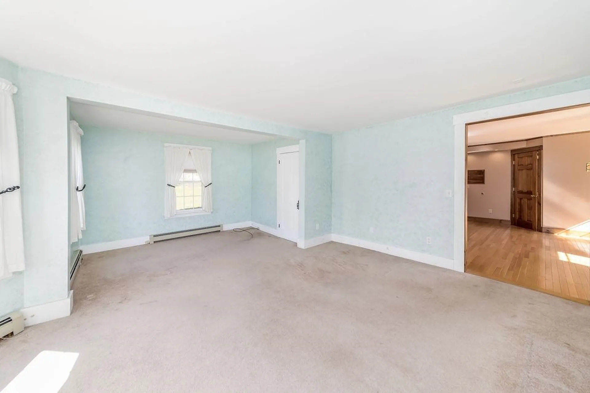 65 Hawthorn Street Hartford VT 05088