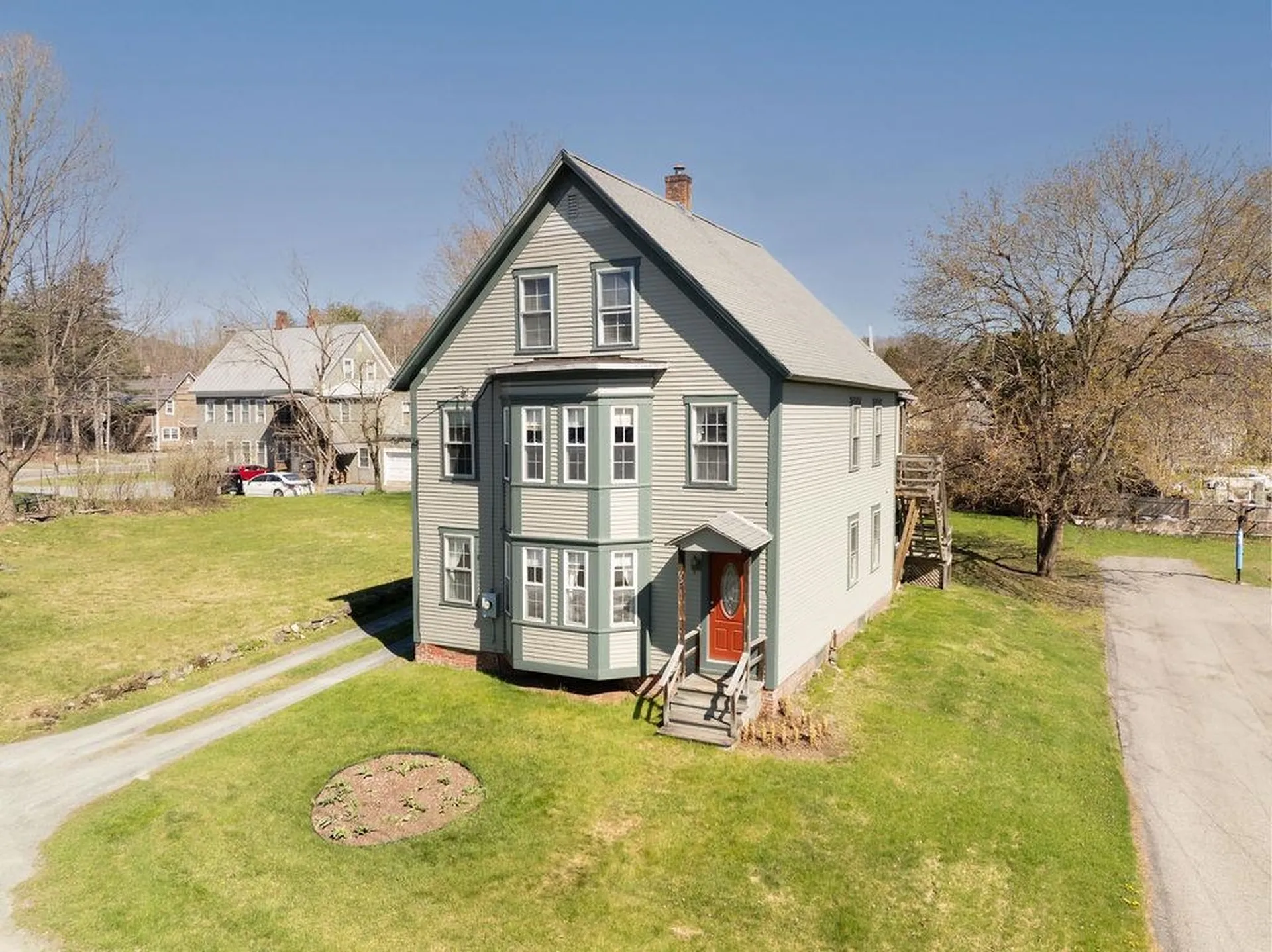 65 Hawthorn Street Hartford VT 05088