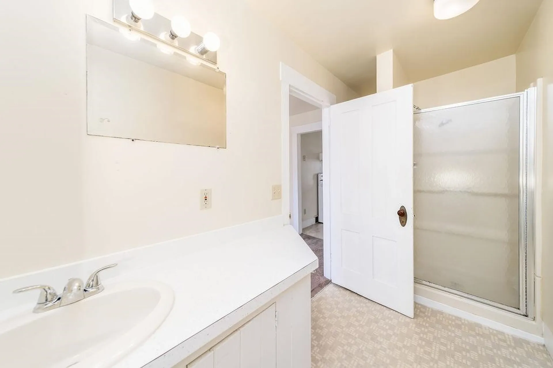 65 Hawthorn Street Hartford VT 05088