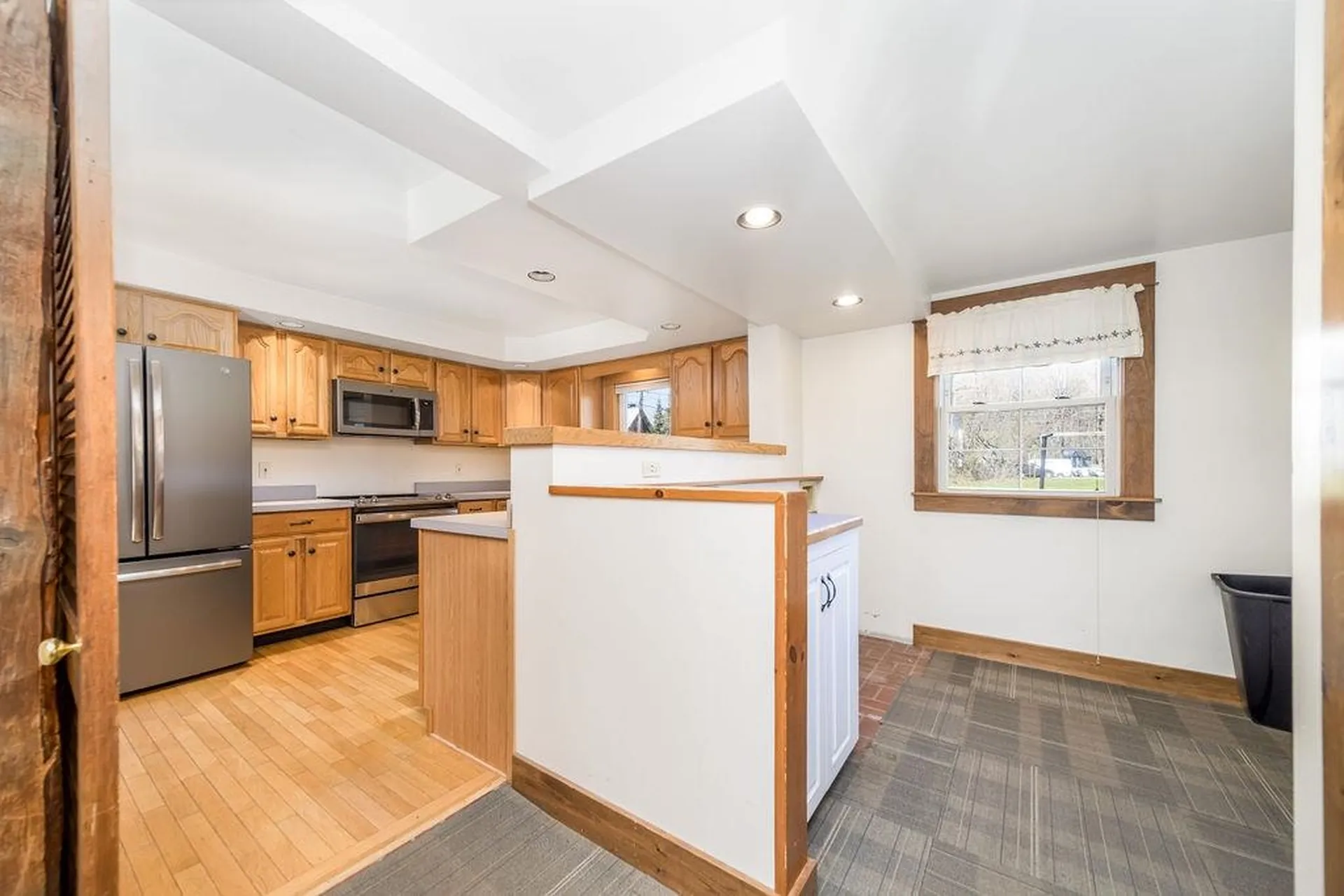 65 Hawthorn Street Hartford VT 05088