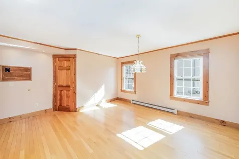 65 Hawthorn Street Hartford VT 05088