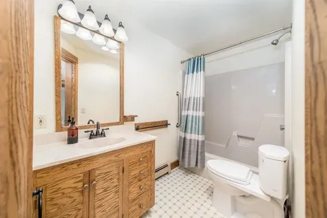 65 Hawthorn Street Hartford VT 05088