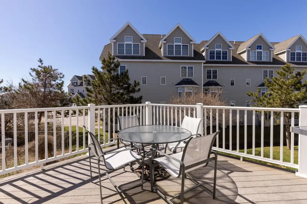 9 Duston Avenue Hampton NH 03842