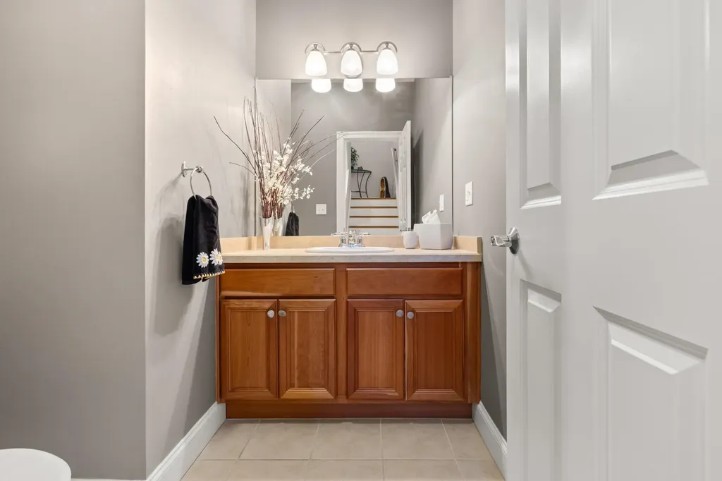 9 Duston Avenue Hampton NH 03842