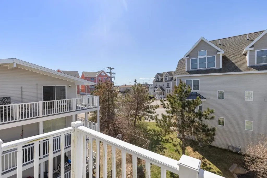 9 Duston Avenue Hampton NH 03842
