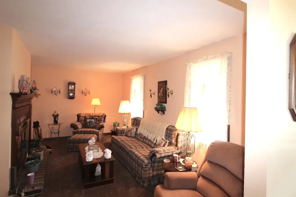 6 Furber Drive Lee NH 03861