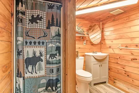 6 Motel Drive Pittsburg NH 03592