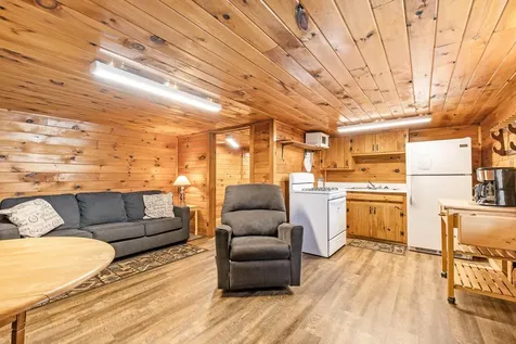 6 Motel Drive Pittsburg NH 03592