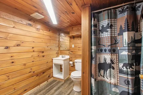 6 Motel Drive Pittsburg NH 03592