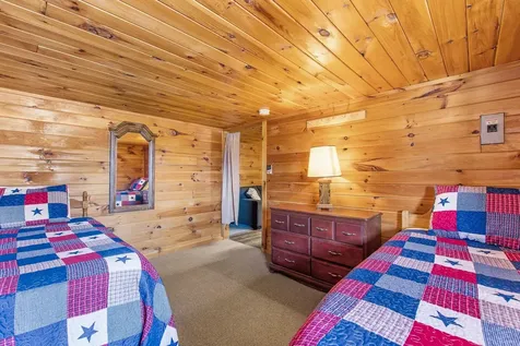 6 Motel Drive Pittsburg NH 03592