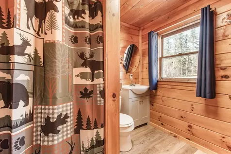 6 Motel Drive Pittsburg NH 03592