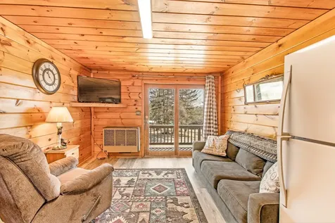 6 Motel Drive Pittsburg NH 03592