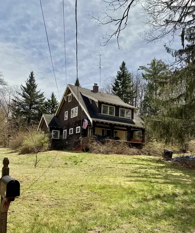 28 Leach Avenue Franklin NH 03235