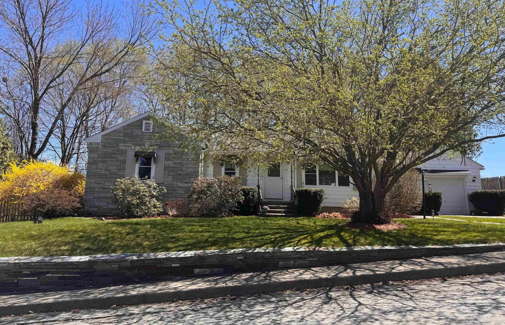 20 Leslie Avenue Claremont NH 03743