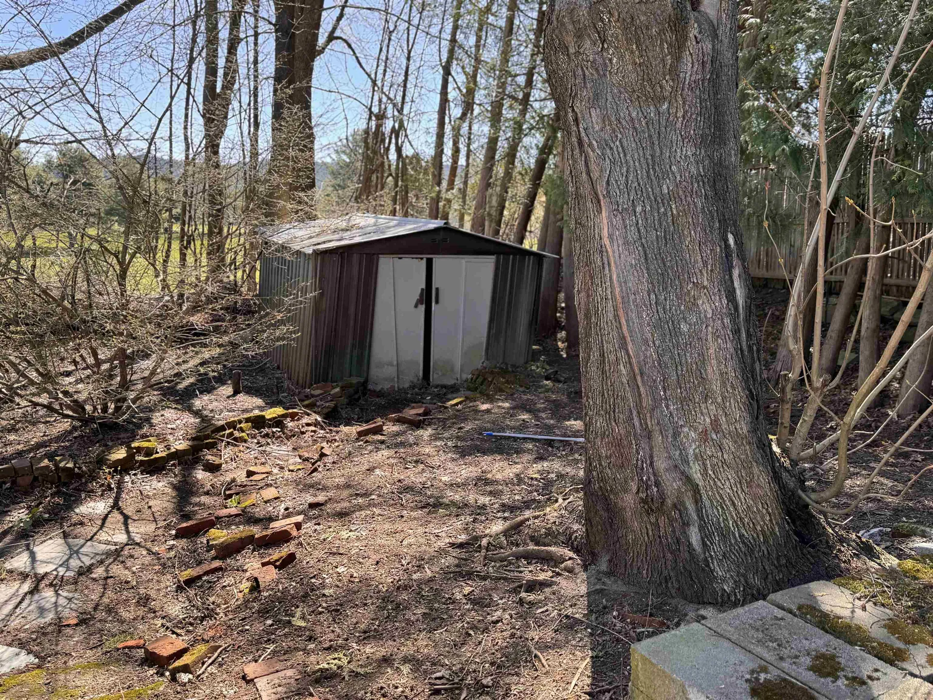 20 Leslie Avenue Claremont NH 03743