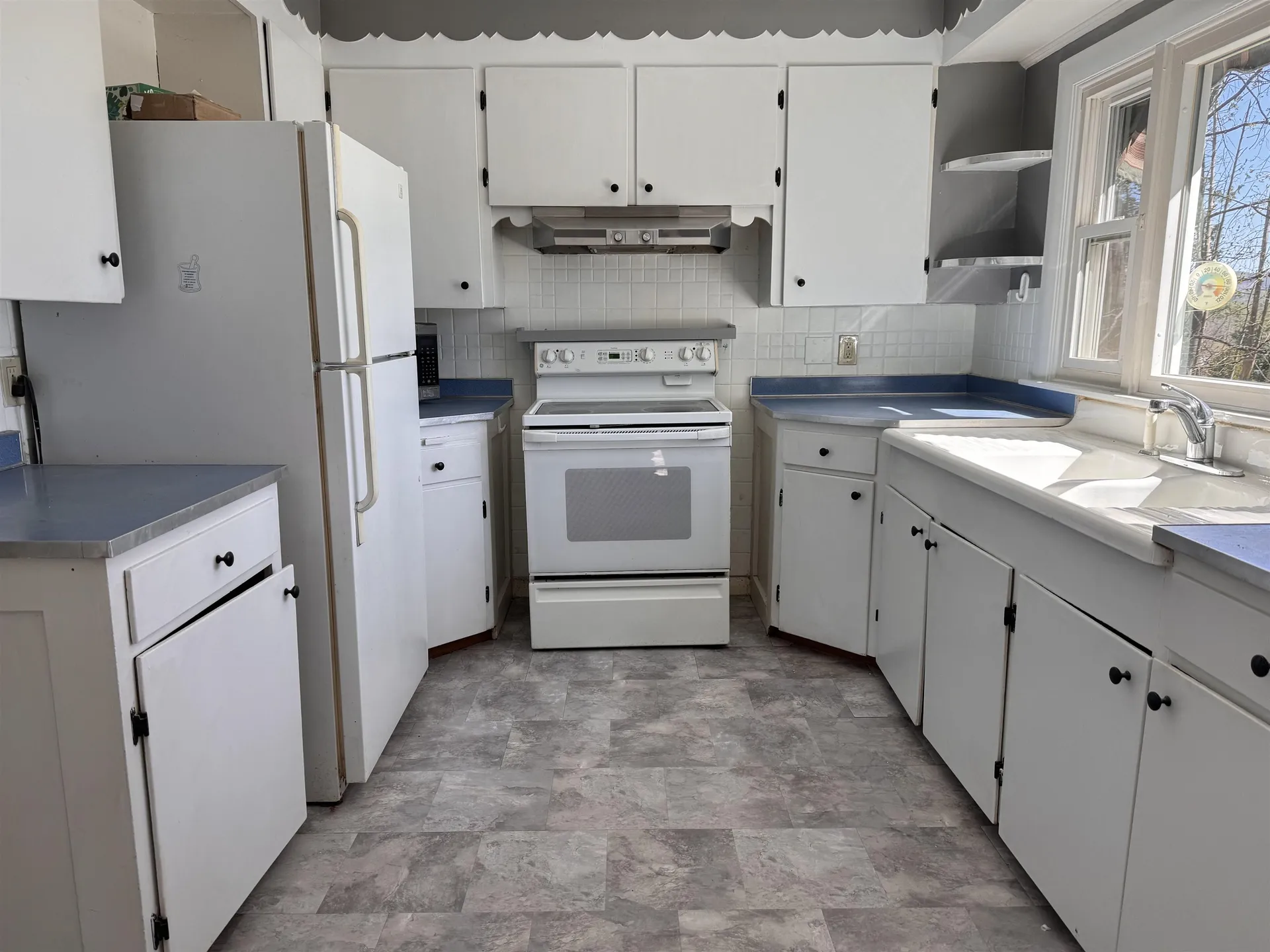 20 Leslie Avenue Claremont NH 03743