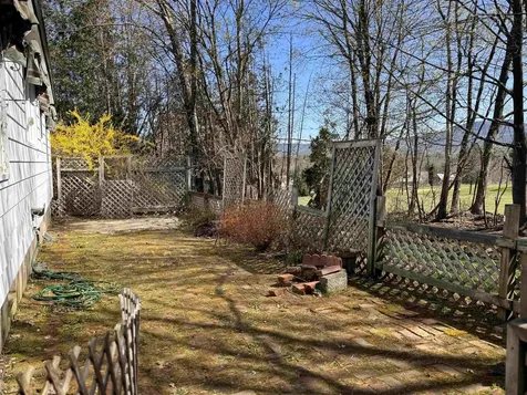 20 Leslie Avenue Claremont NH 03743