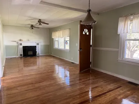 20 Leslie Avenue Claremont NH 03743