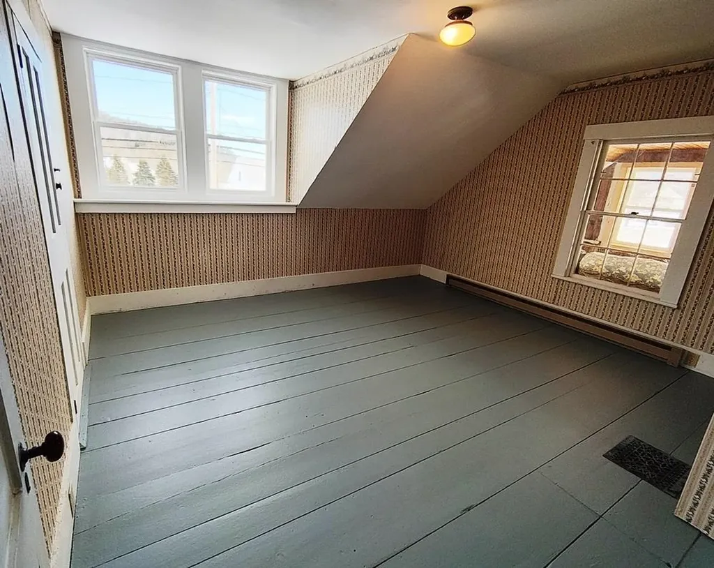 399 Main Street Rumney NH 03266