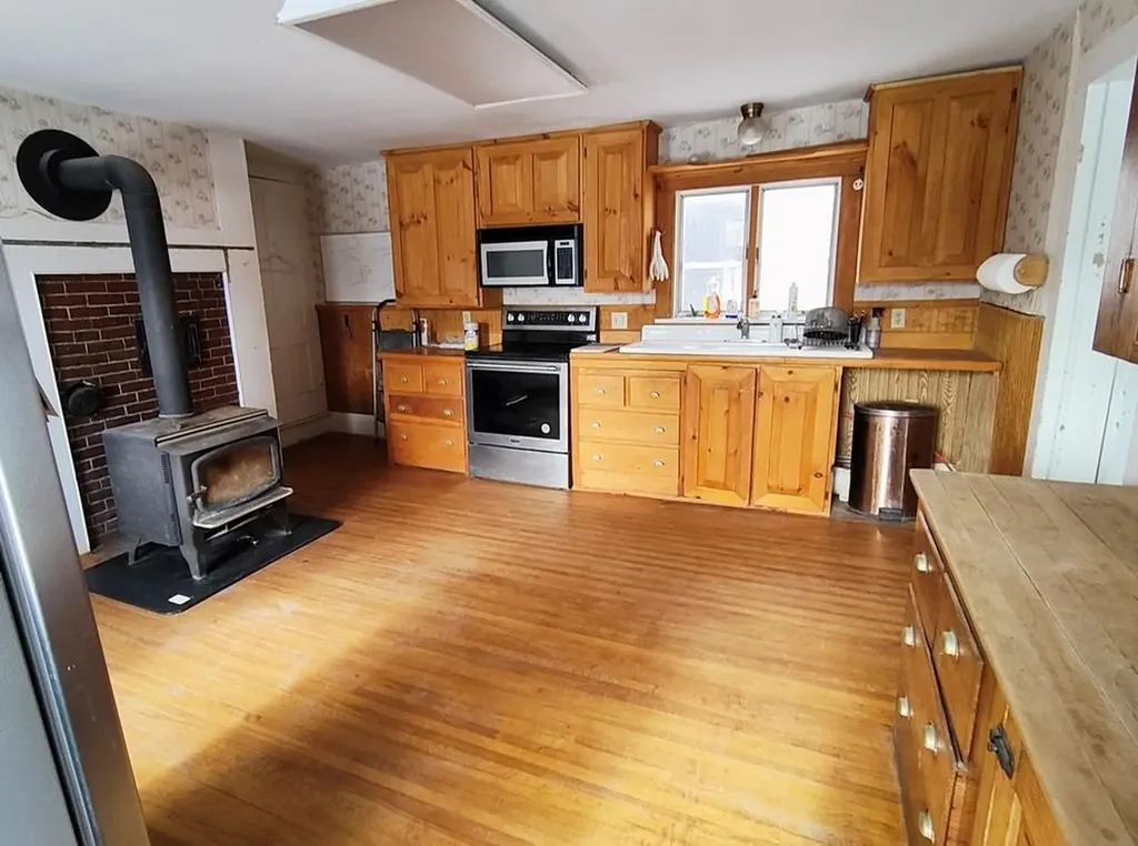 399 Main Street Rumney NH 03266