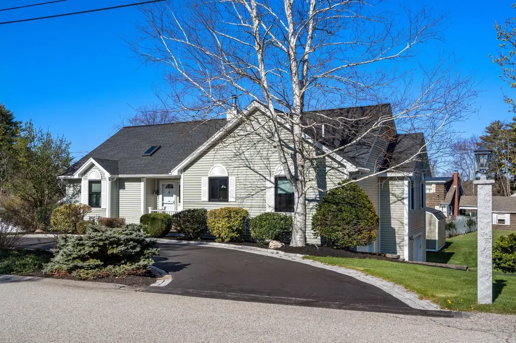23 Sunset Drive Somersworth NH 03878