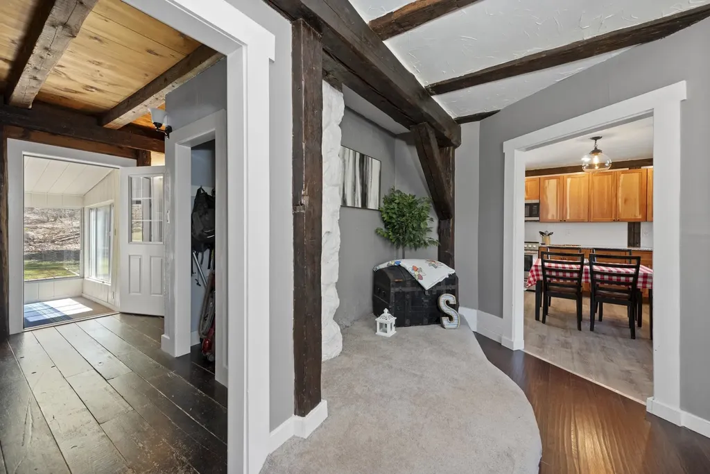 306 Berry Road Alexandria NH 03222