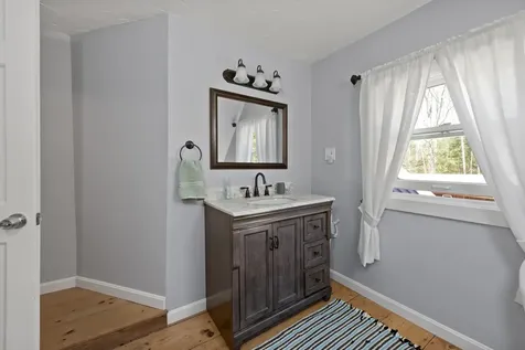 306 Berry Road Alexandria NH 03222