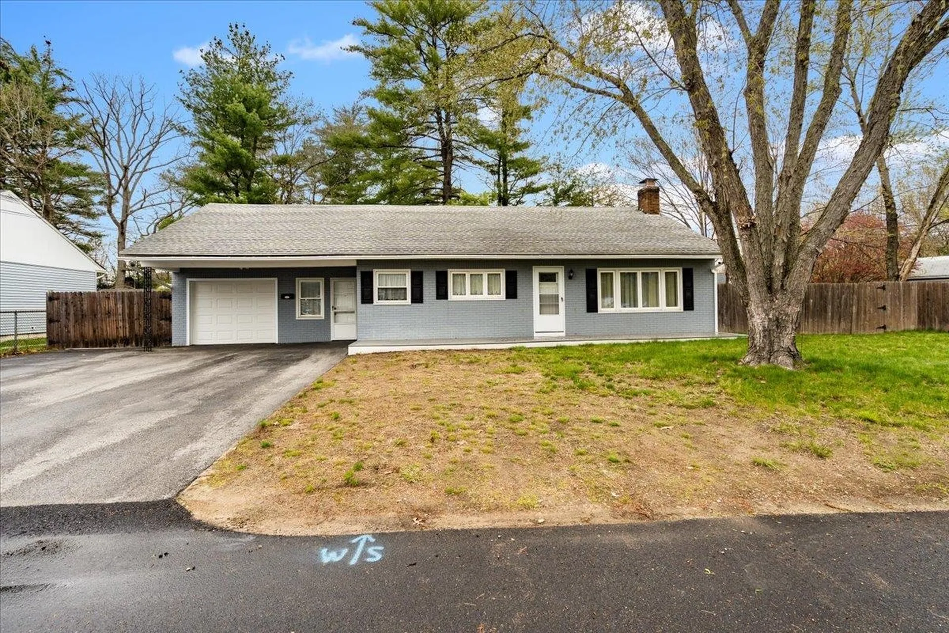 2 Dawn Street Nashua NH 03064