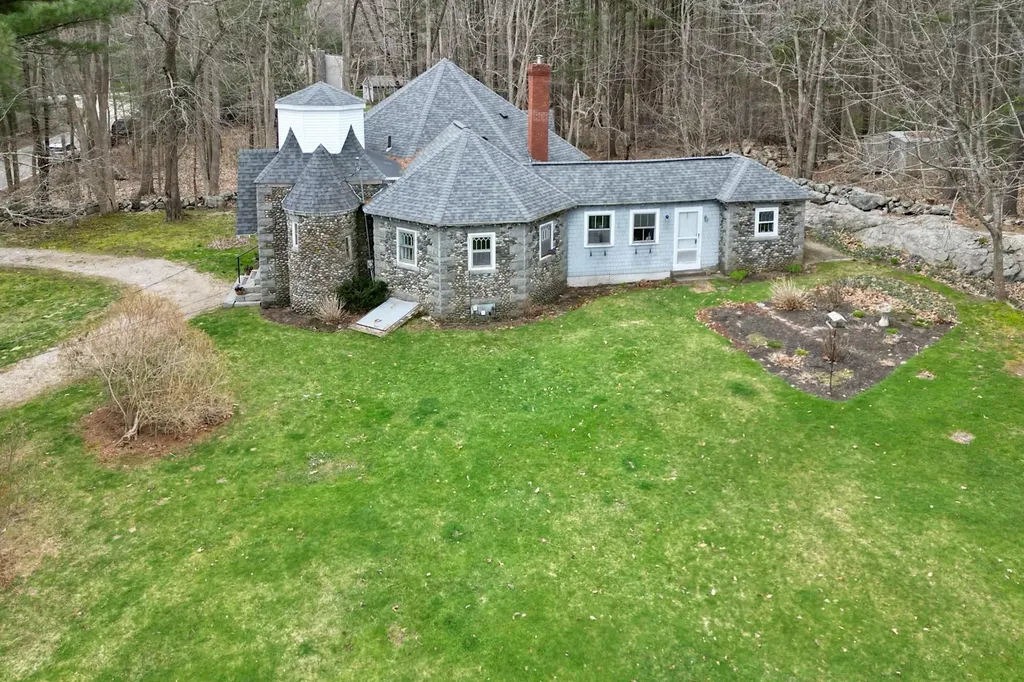 281 Brackett Road Rye NH 03870