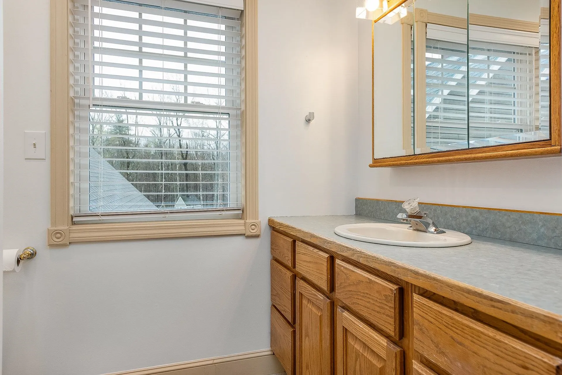 7 Nielson Road Nottingham NH 03290