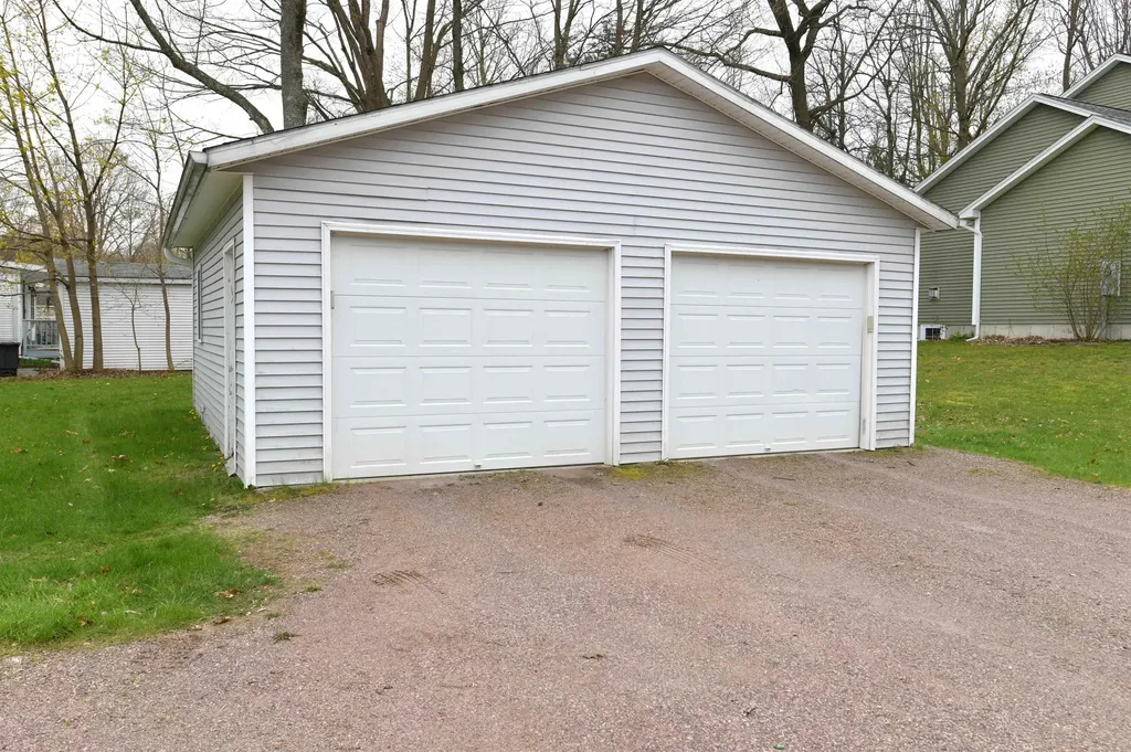2 Appletree Lane Essex Junction VT 05452