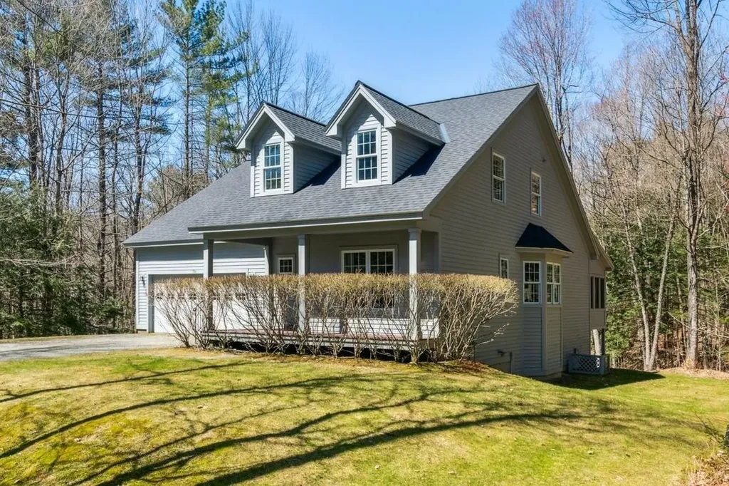 786 Baker Turn Hartford VT 05059