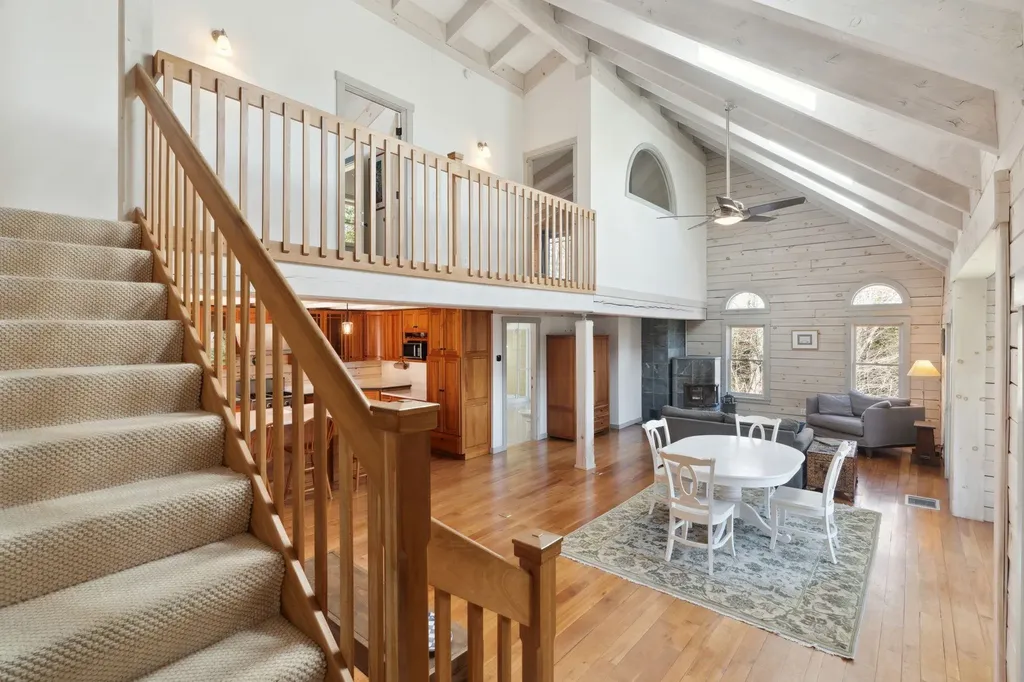 423 Morgan Road Hartford VT 05059