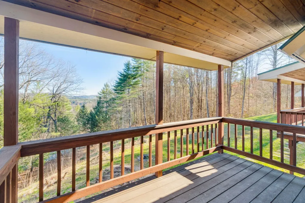 423 Morgan Road Hartford VT 05059