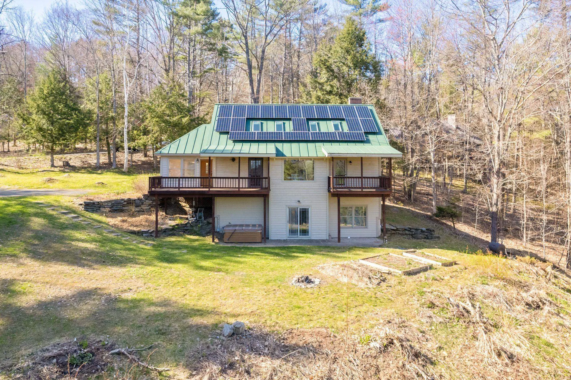 423 Morgan Road Hartford VT 05059