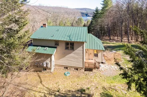 423 Morgan Road Hartford VT 05059