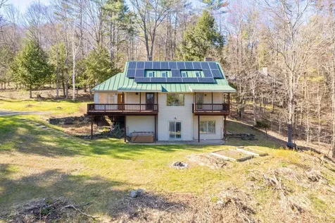 423 Morgan Road Hartford VT 05059