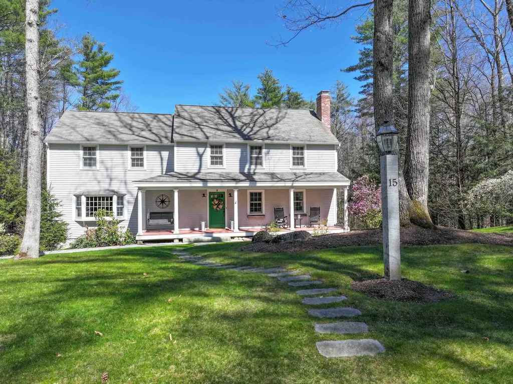 15 Buckridge Drive Amherst NH 03031