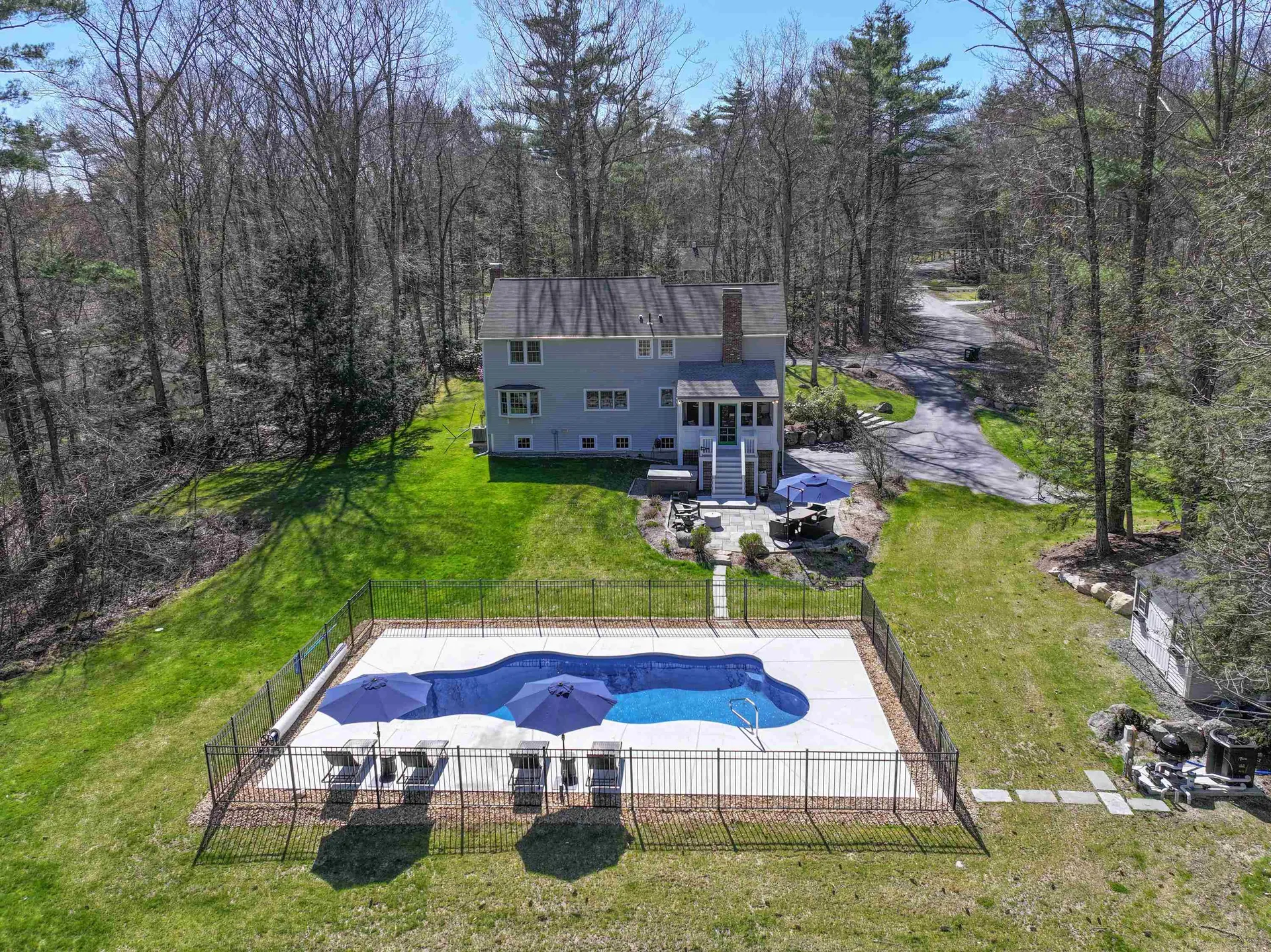 15 Buckridge Drive Amherst NH 03031