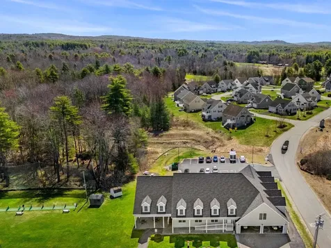 10 Diamond Oaks Boulevard Kingston NH 03848