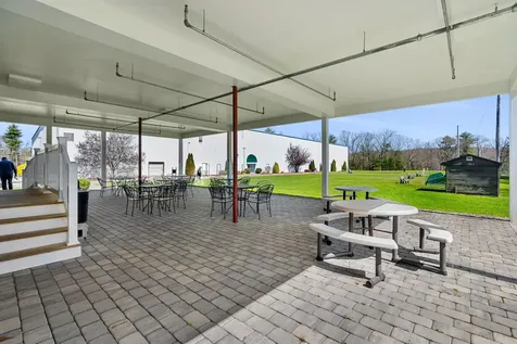 10 Diamond Oaks Boulevard Kingston NH 03848