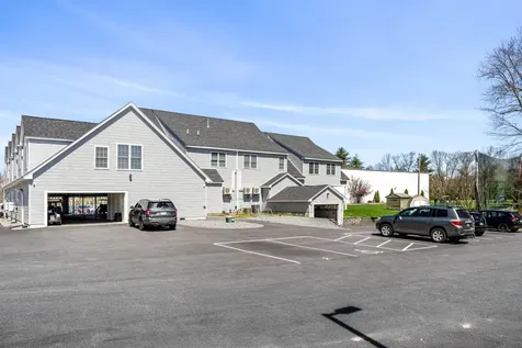 10 Diamond Oaks Boulevard Kingston NH 03848