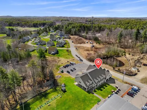 10 Diamond Oaks Boulevard Kingston NH 03848