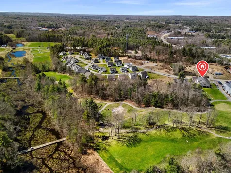 10 Diamond Oaks Boulevard Kingston NH 03848