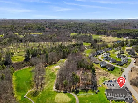 10 Diamond Oaks Boulevard Kingston NH 03848