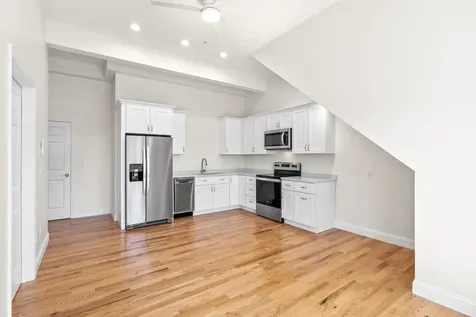 10 Diamond Oaks Boulevard Kingston NH 03848