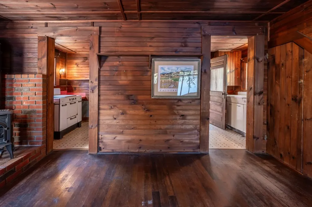 16 Hamel Road Sunapee NH 03782