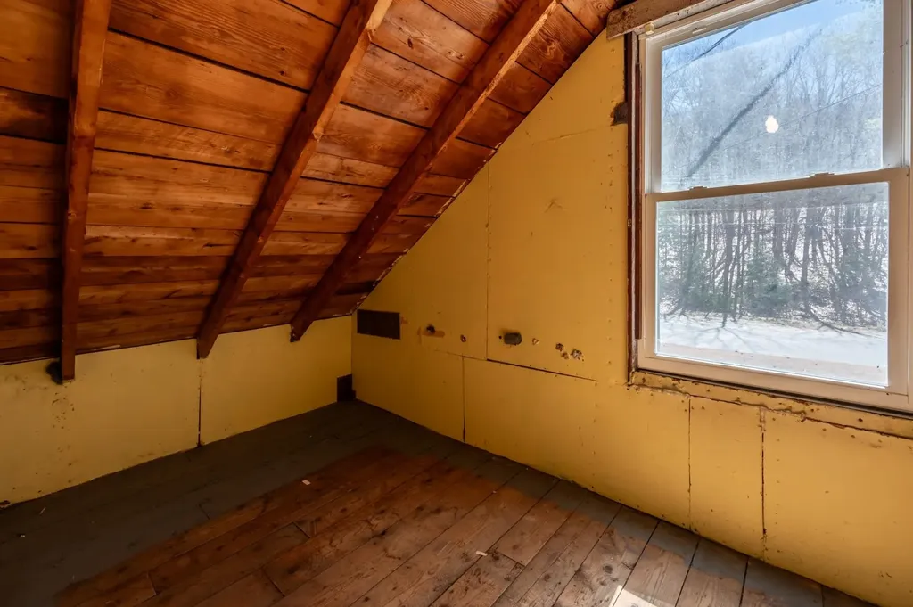 16 Hamel Road Sunapee NH 03782