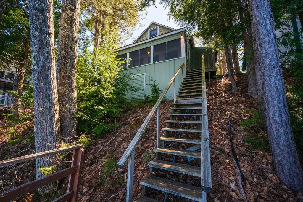 16 Hamel Road Sunapee NH 03782