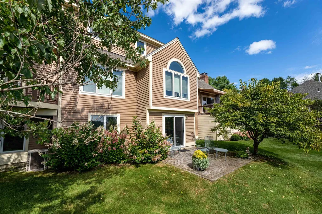 14 Berrill Farms Lane Hanover NH 03755